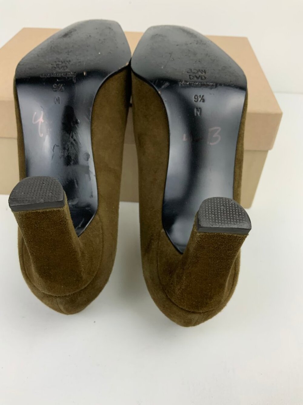 Vintage Joan & David Square-Toe Pumps Olive Green Suede Leather Sz 9.5 M - Picture 10 of 16